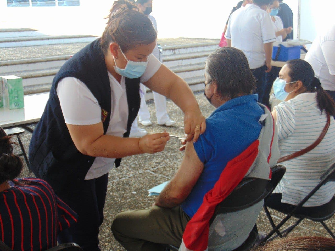 Concluye la jornada de vacunación contra el COVID-19 con la aplicación total de 5806 biológicos en el municipio de Xicotepec.