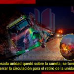 Vuelca pipa sobre la autopista México-Tuxpan; solo daños materiales